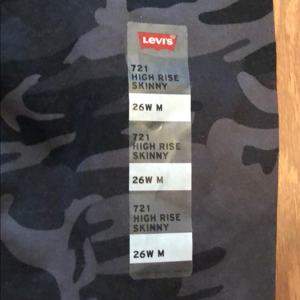 🆕Levi's Plus 721 High-Rise Skinny Black Camo 26W - Picture 9 of 13